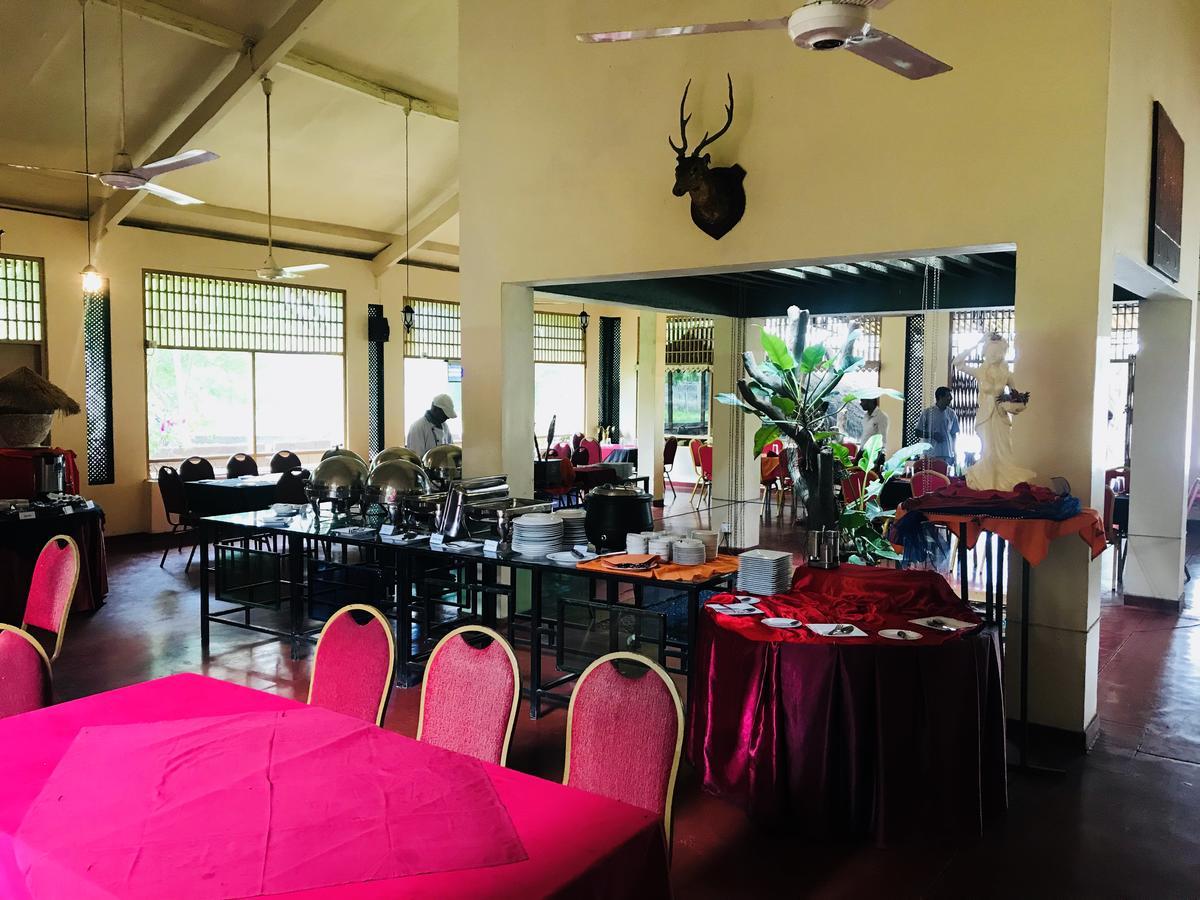 Seasons Hotel Kurunegala Dış mekan fotoğraf